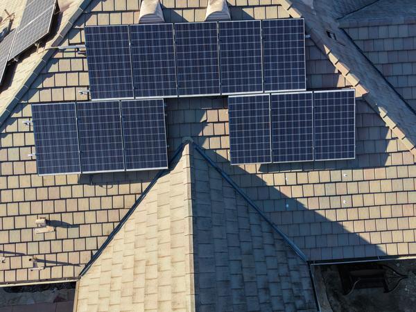 Aerial view of 11-panel string (String 1)